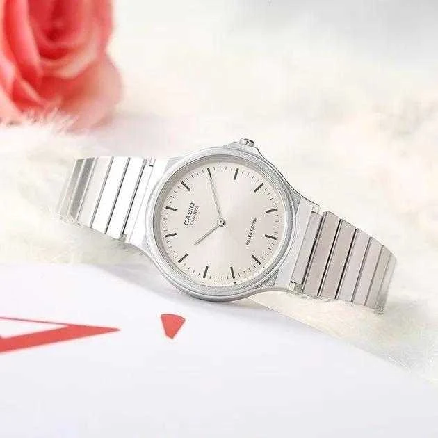 Casio moteriškas laikrodis MQ-24D-7E + dėžutė (zd625b)