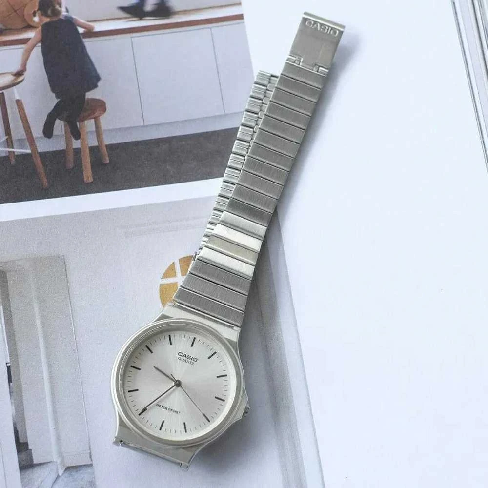 Casio moteriškas laikrodis MQ-24D-7E + dėžutė (zd625b)