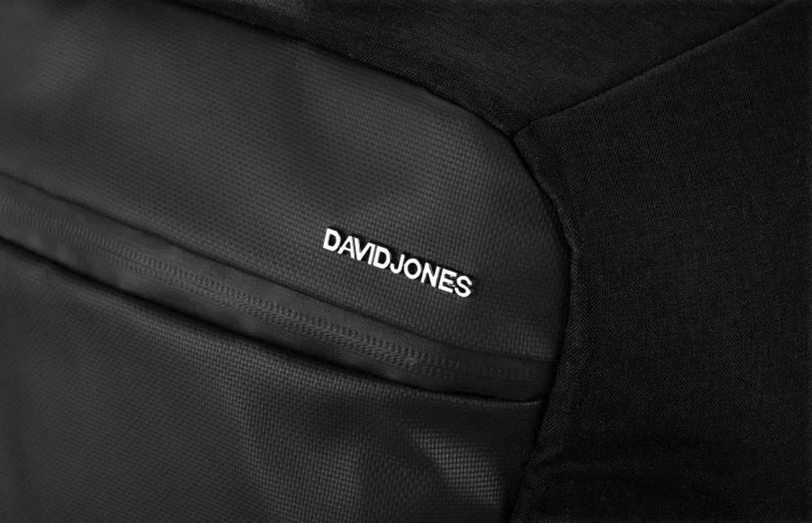 Moderni „David Jones“ kuprinė su nešiojamojo kompiuterio skyriumi ir USB jungtimi