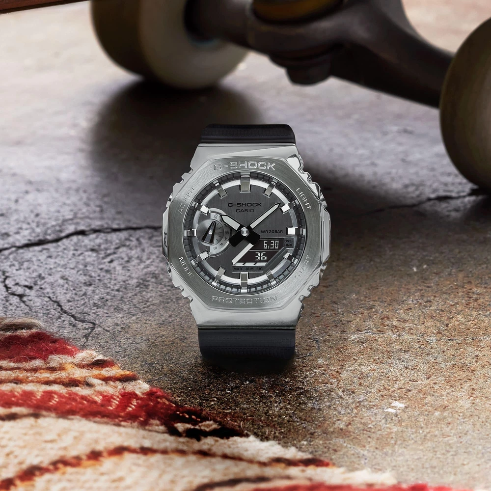 Laikrodis Casio G-SHOCK ORIGIN GM-2100-1AER METALU Dengtas