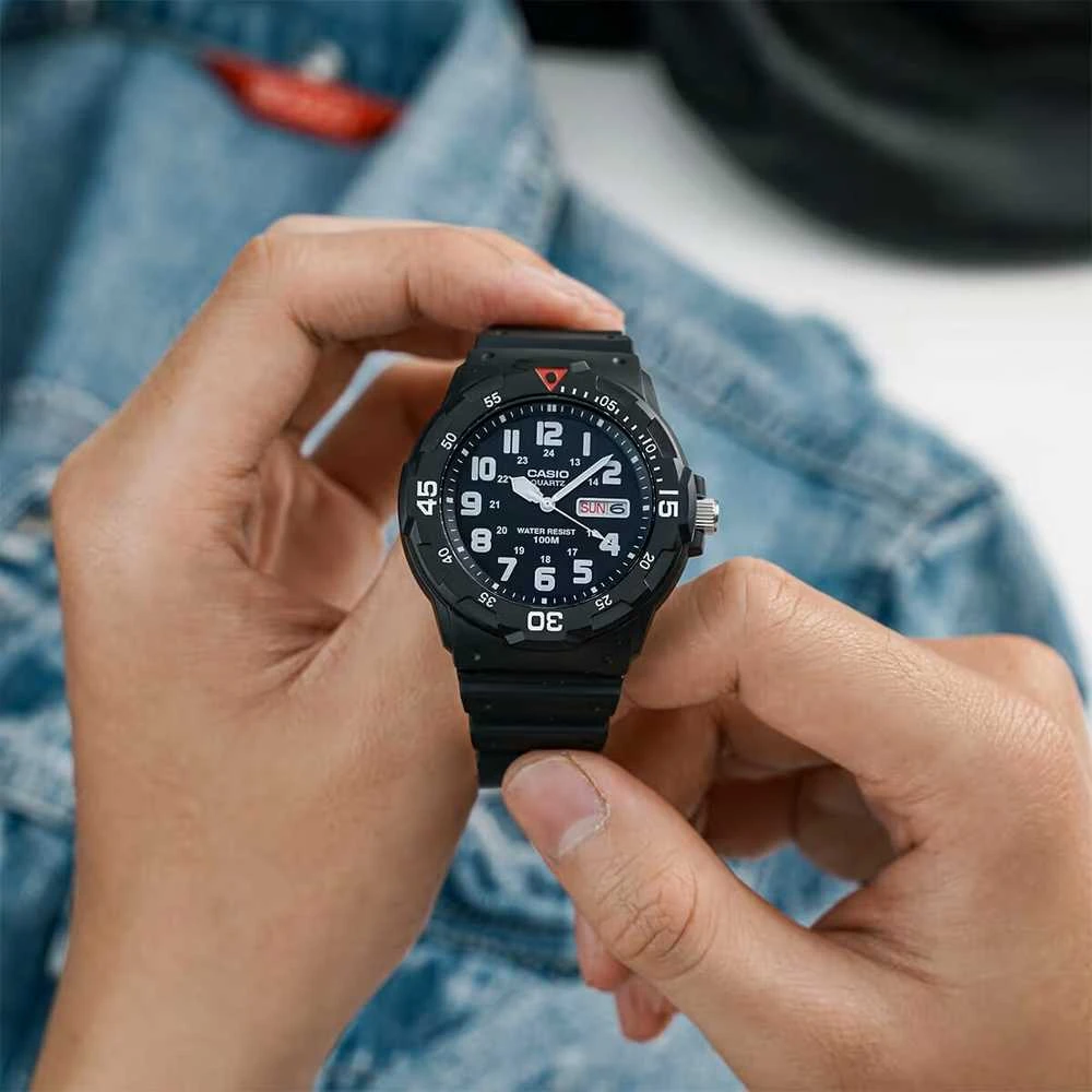 VYRIŠKAS LAIKRODIS CASIO MRW-200H-1B (zd147a) + DĖŽĖ