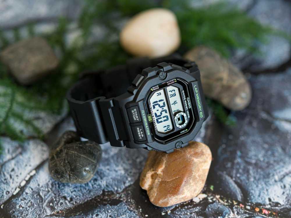 CASIO Sports WS-1400H-1A VYRIŠKAS LAIKRODIS + DĖŽĖ