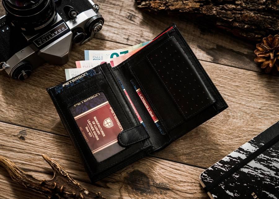 Odinė vyriška RFID piniginė - Peterson