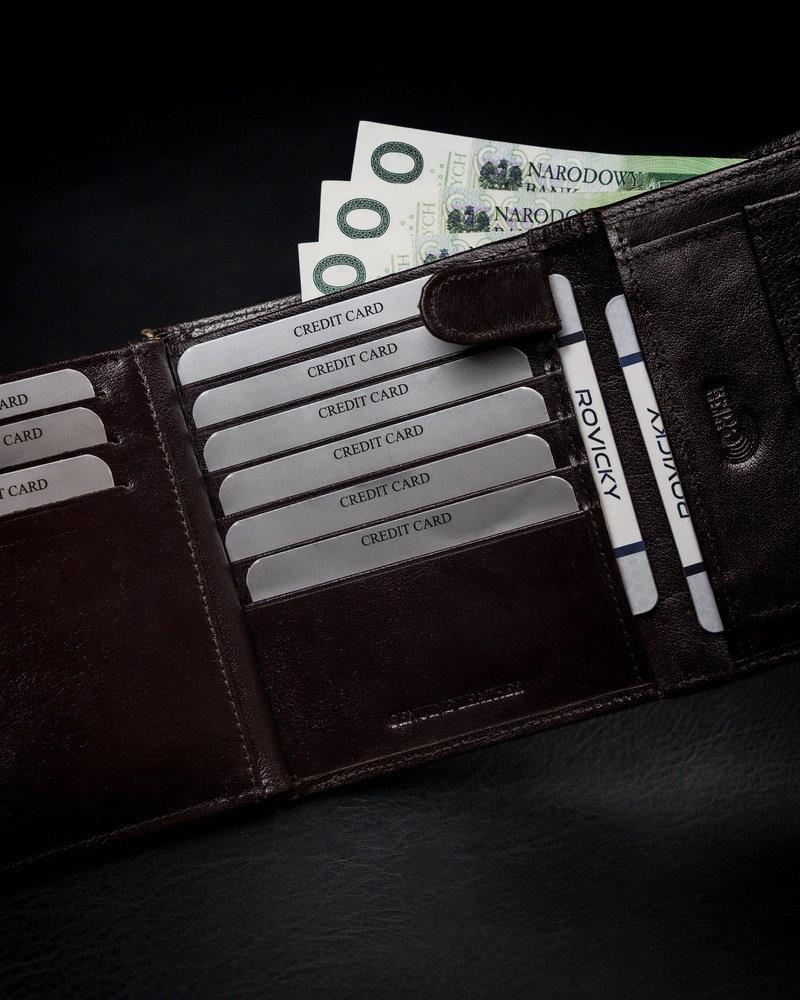 Erdvi vyriška piniginė iš natūralios grūdėtos odos su RFID apsauga - Rovicky