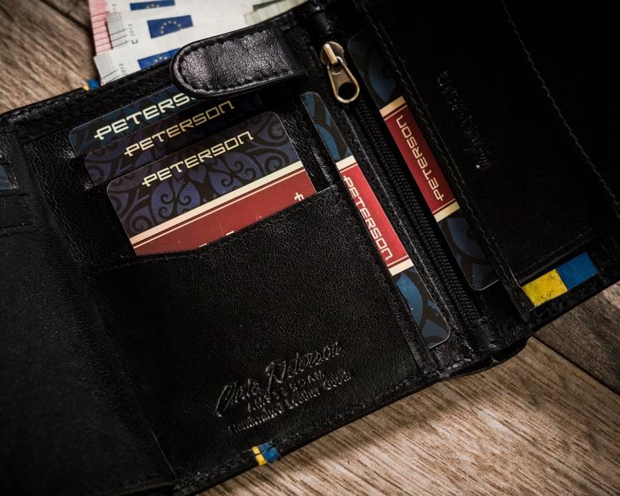 Vyriška odinė piniginė be užsegimo su RFID sistema – Peterson