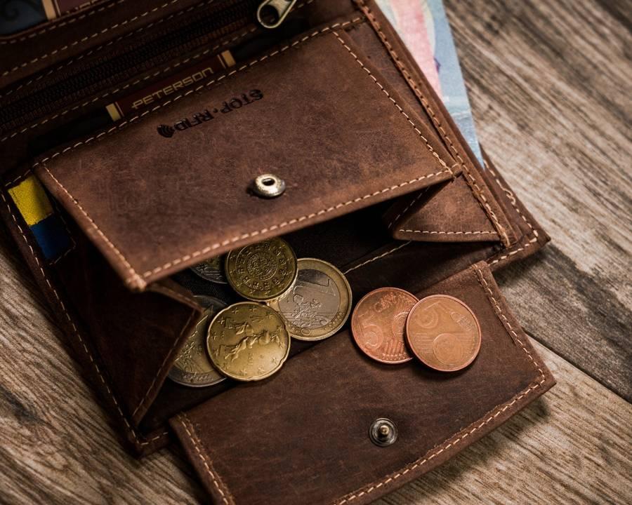 Vyriška odinė piniginė be užsegimo su RFID sistema – Peterson