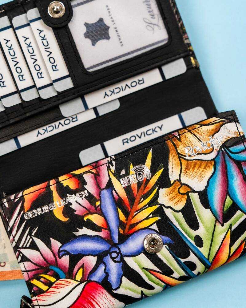 Moteriška piniginė su užsegimu iš natūralios odos - Rovicky