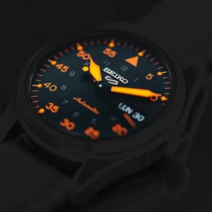 Laikrodis SEIKO MEN'S WATCH SRPH33K1+ BOX
