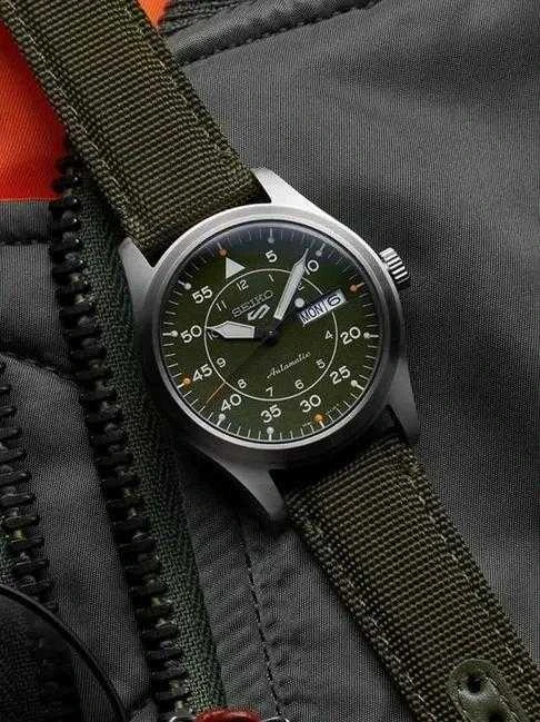 Laikrodis SEIKO MEN'S WATCH SRPH29K1+ BOX