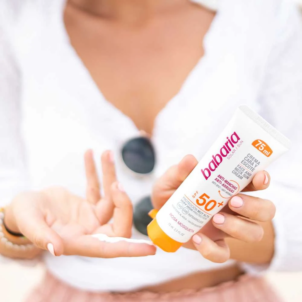 Babaria Rosehip Facial Sun Kreminis SPF50+ veido ir kaklo kremas nuo saulės, 75 ml