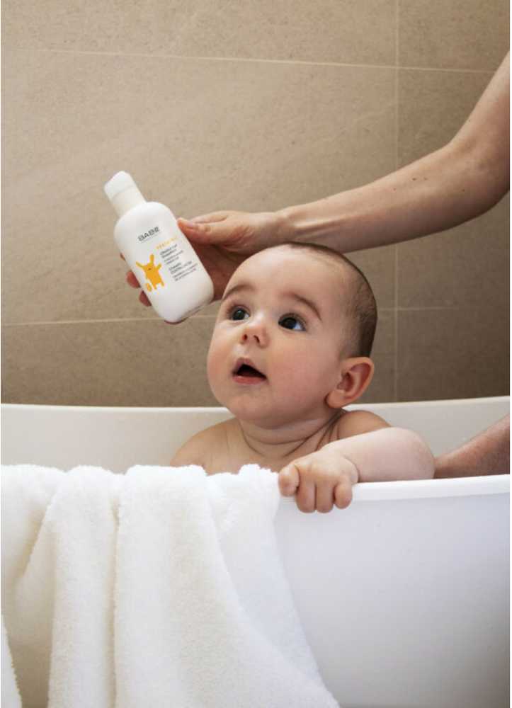 BABĒ šampūnas nuo kūdikių seborėjinio dermatito PEDIATRIC, 200 ml