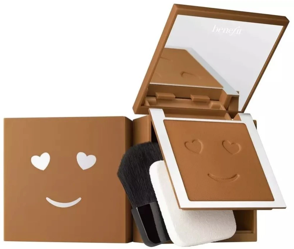 „Benefit Hello Happy Velvet Matte Finish“ kompaktiškas makiažo pagrindas, 12 Dark Warm, 7 g