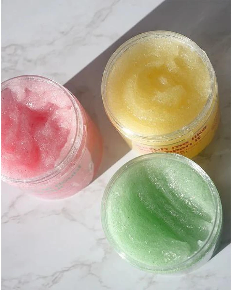 b.fresh Scrub Me Like You Mean It Pineapple Punch Body Scrub Ananasų aromato kūno šveitiklis, 200g