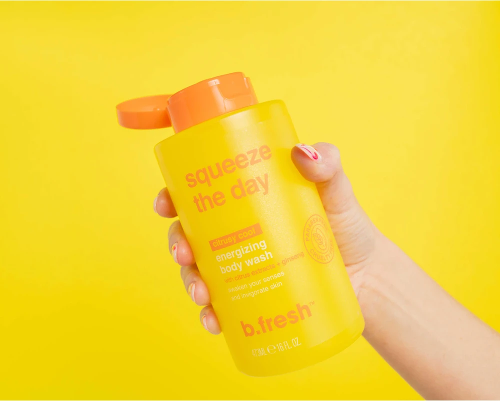 b.fresh Squeeze The Day Kūno prausiklis Energizuojantis kūno prausiklis su citrusų ekstraktu, 473 ml