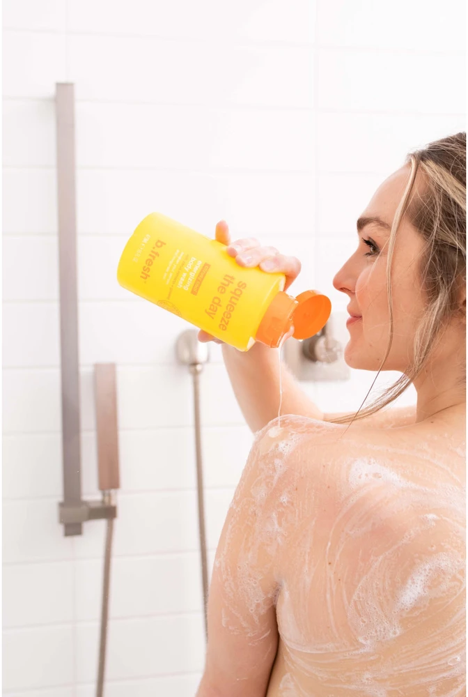 b.fresh Squeeze The Day Kūno prausiklis Energizuojantis kūno prausiklis su citrusų ekstraktu, 473 ml