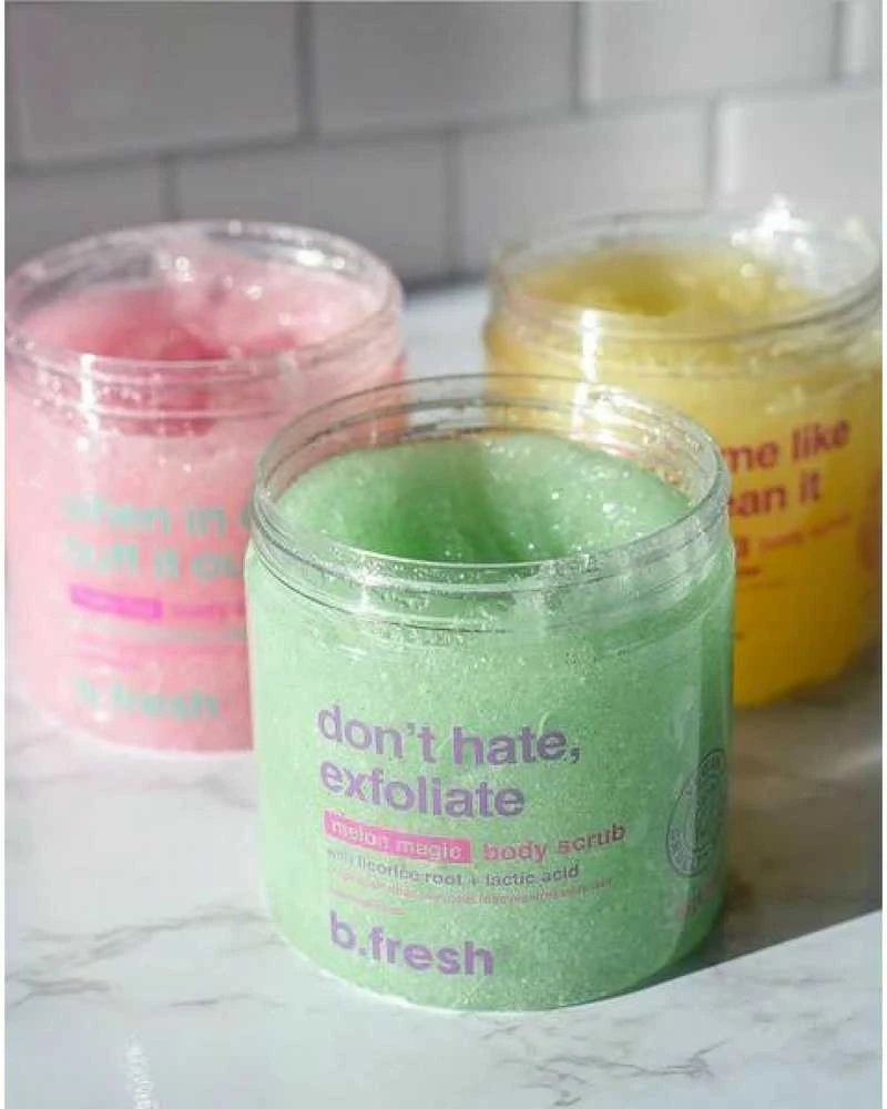 b.fresh When In Doubt, Buff It Out Fruity Fizz Body Scrub Uogų aromato kūno šveitiklis, 200g