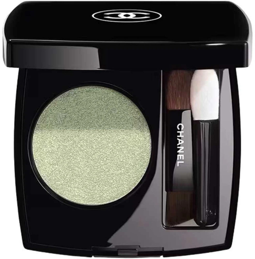CHANEL Ombre Essentielle ilgai išliekantys akių šešėliai, atspalvis: 222 Jade Facetté, 1.9 g
