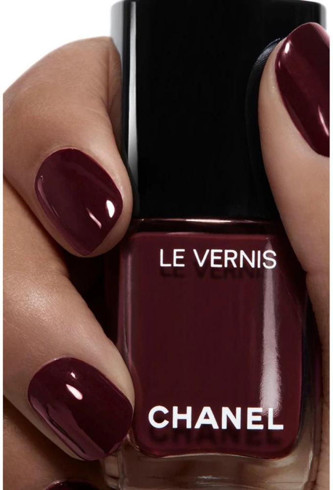 Chanel Le Vernis Longwear Nail Colour ilgai išliekantis nagų lakas, atspalvis: 155 - ROUGE NOIR, 13 ml