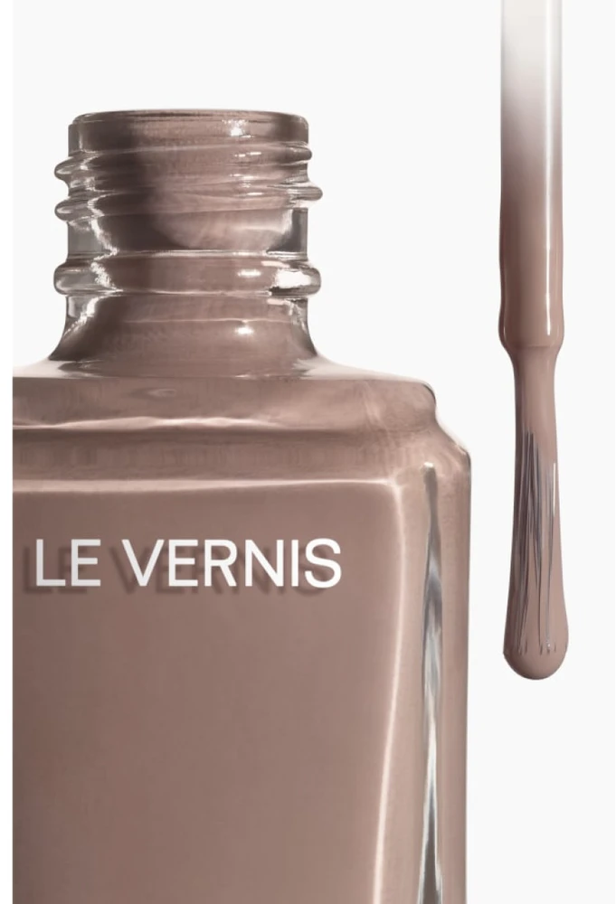 Chanel Le Vernis Longwear Nail Colour ilgai išliekantis nagų lakas, atspalvis: 105 - PARTICULIÈRE, 13 ml