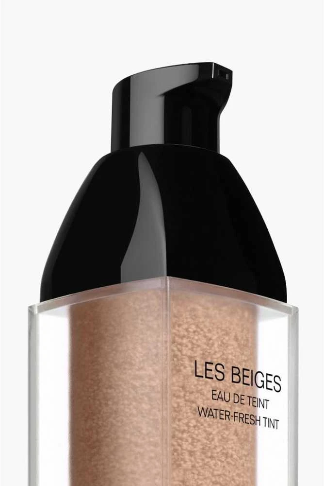 Chanel Les Beiges Vanduo-Fresh Tint lengva skysta pudra, atspalvis: Medium Light, 30 ml