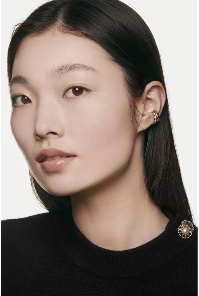 Chanel Ultra Le Teint Flawless Finish Fluid Foundation ilgai išliekanti tobulinanti kreminė pudra, matinis švytintis efektas, atspalvis: BR12, 30 ml