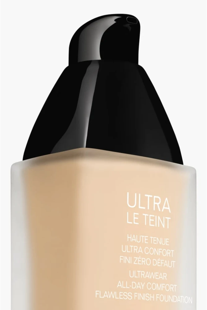 Chanel Ultra Le Teint Flawless Finish Fluid Foundation ilgai išliekanti tobulinanti kreminė pudra, matinis švytintis efektas, atspalvis: B10, 30 ml