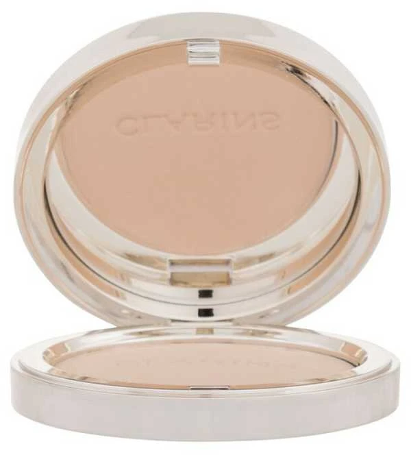 „Clarins Ever Matte“ matinio paviršiaus kompaktiška pudra, 03 šviesiai vidutinė, 10 g