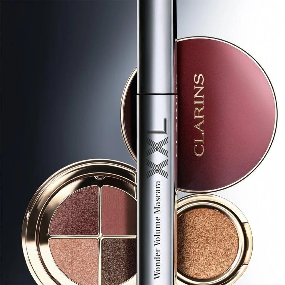 Clarins Wonder Volume Blakstienų tušas XXL apimties suteikiantis blakstienų tušas, atspalvis: 01 Extreme Juodas, 8 ml