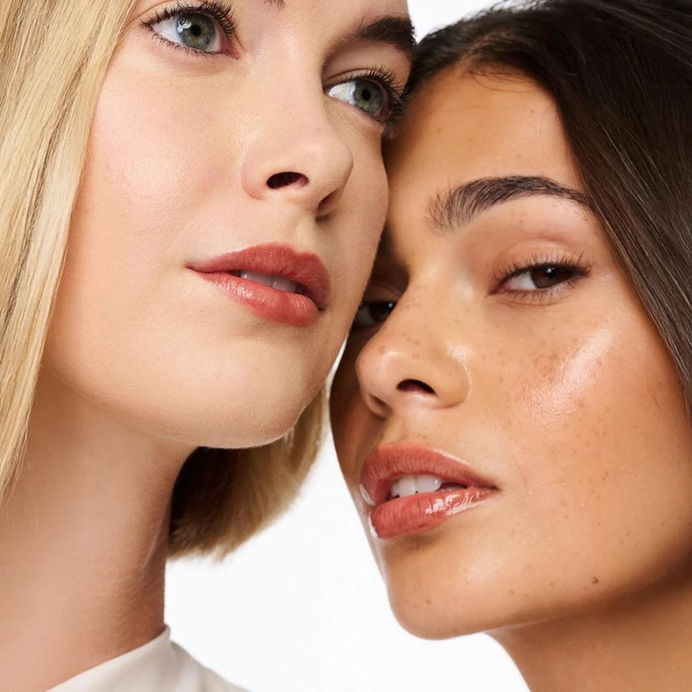Clinique Almost Lipstick ilgai išliekantys lūpų dažai, atspalvis: Nude Honey, 1.9 g