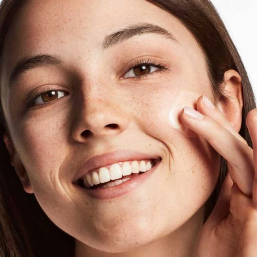 Clinique Dramatically Different Drėkinamasis veido kremas 50ml