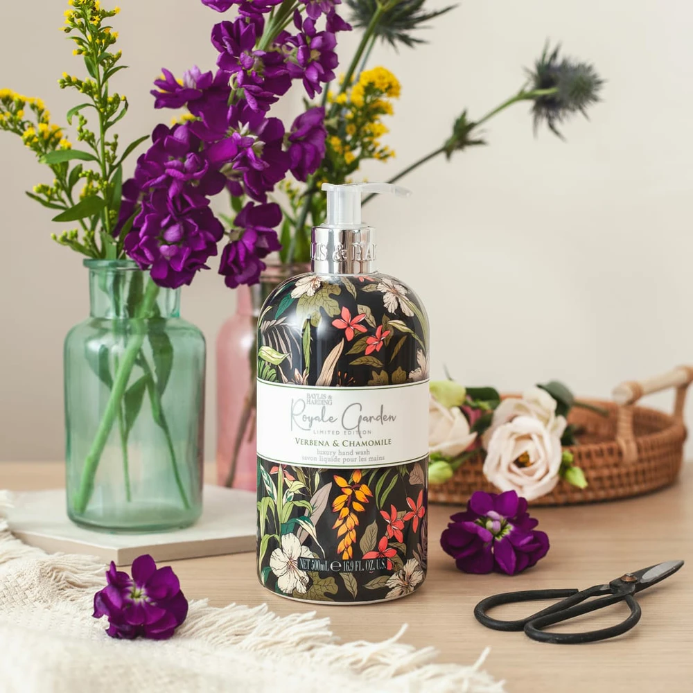 Baylis & Harding Royale Garden Verbena & Chamonille skystas rankų muilas, 500 ml