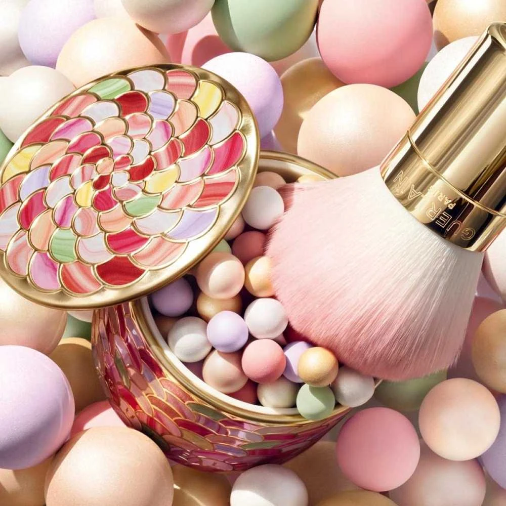 Pudros rutuliukai Guerlain GUERLAIN Météorites Light Revealing Pearls of Powder, atspalvis: 01 Pearly White / Blanc de Perle, 20 g