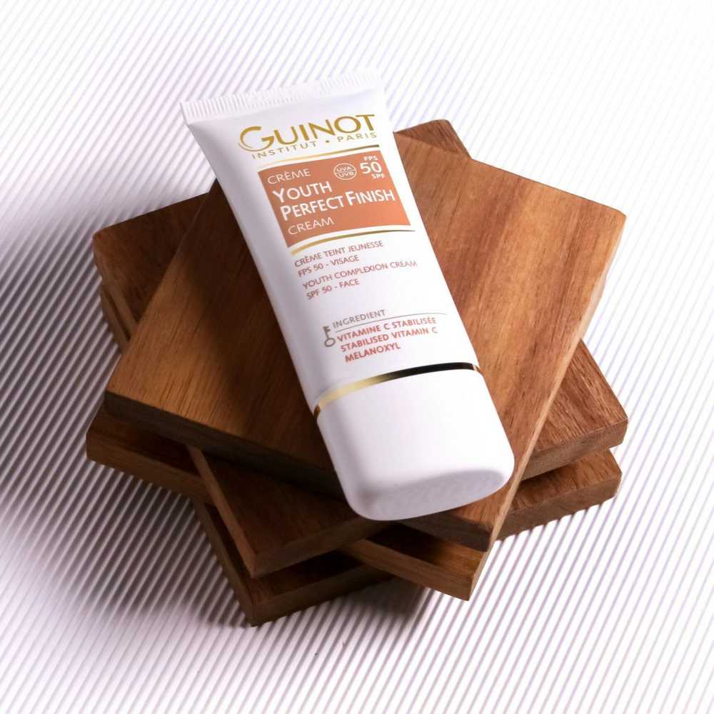 Guinot Youth Perfect Finish Universal, SPF 50 Skystas makiažo pagrindas, 30 ml