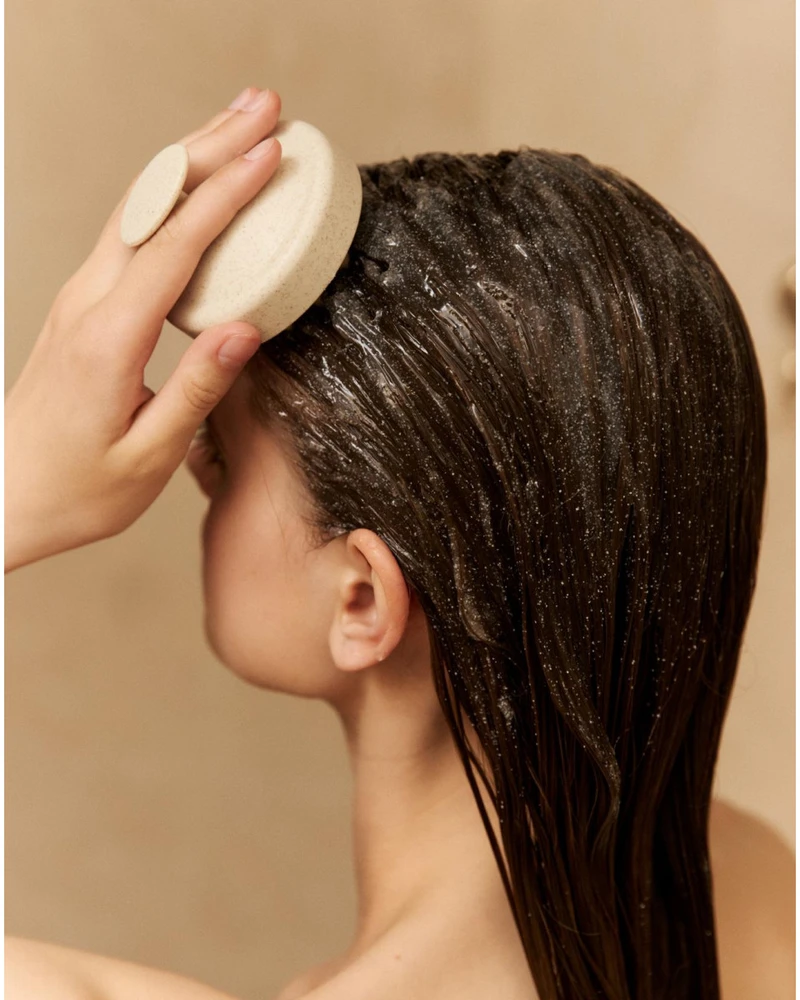 Hadat Cosmetics Hair & Scalp Mud Scrub galvos odos šveitiklis, 300 ml