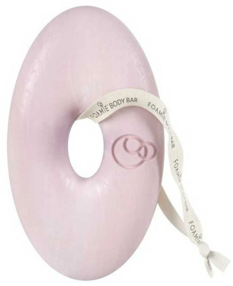 Kietasis kūno prausiklis Foamie Body Bar Cherry Kiss, su vyšniomis ir ryžių pienu