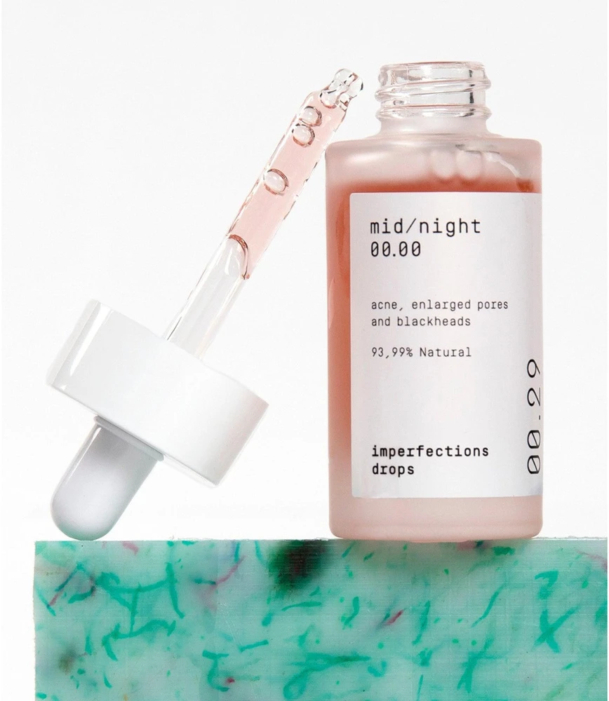 Mid/night 00.00 00.29 Imperfections Drops šveičiamasis veido serumas, 30 ml