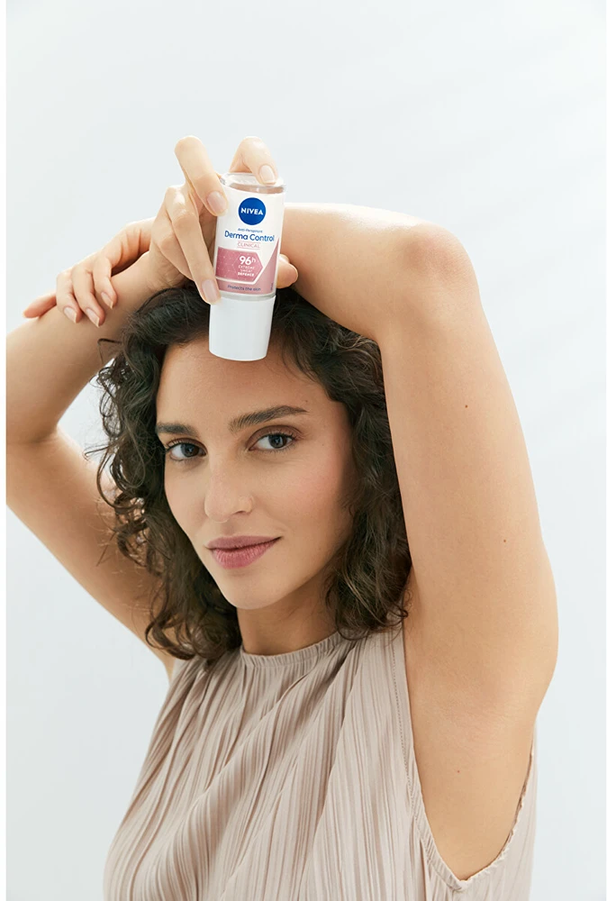 Nivea Derma Dry Control rutulinis antiperspirantas (Anti-Perspirant), 50 ml