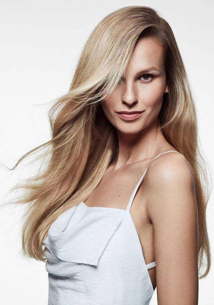 Olaplex Broad Spectrum Chelating Treatment plaukus valanti priemonė, 370 ml