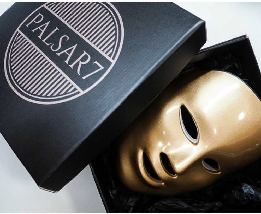 Palsar 7 gydymo LED veido kaukė auksinė (LED kaukė 7 spalvų auksinė)