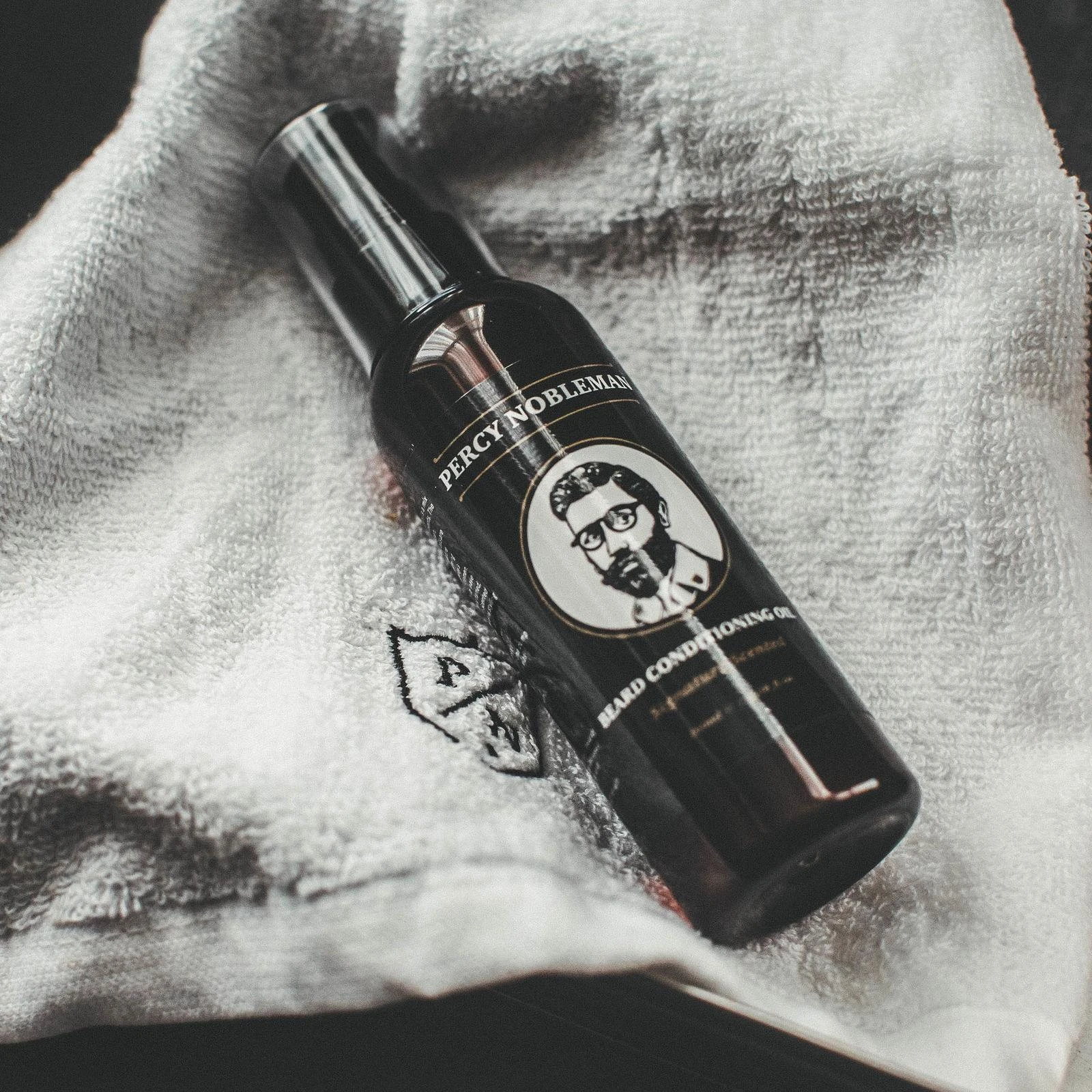 Percy Nobleman Beard Conditioning Oil Scented Kondicionuojantis vanilės aromato barzdos aliejus, 100 ml