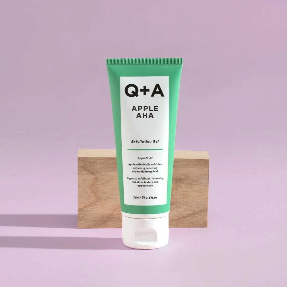 Q+A Apple AHA Exfoliating Gel Gelinis veido šveitiklis, 75 ml