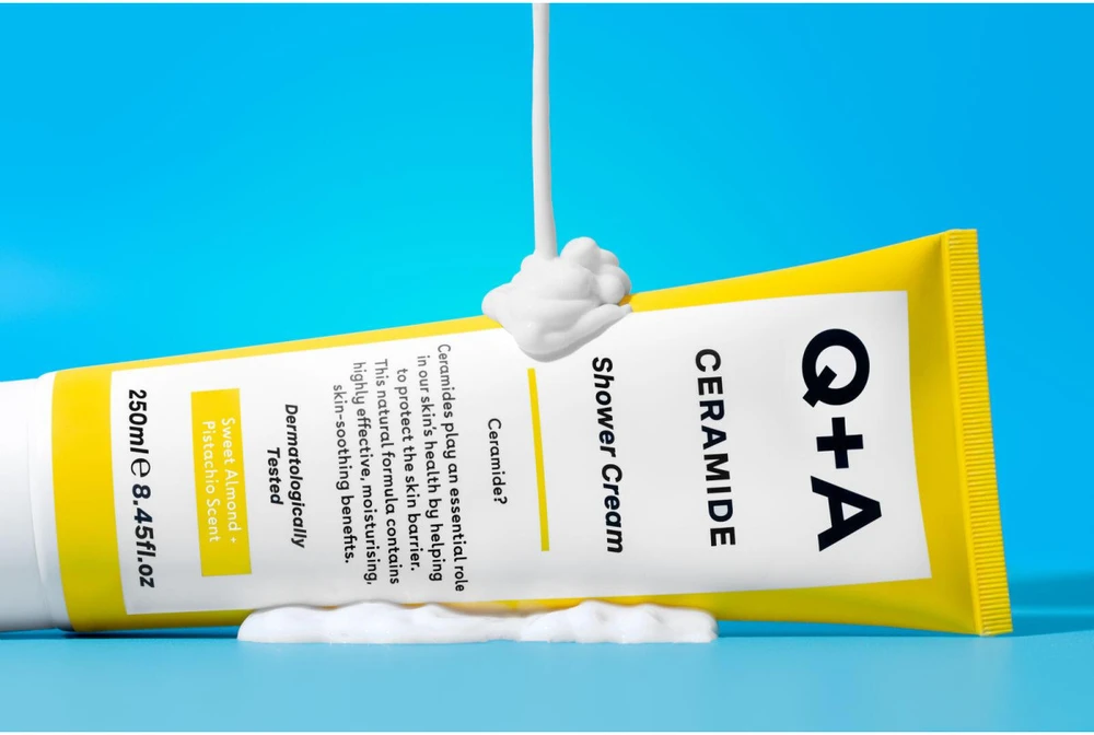 Q+A Ceramide Shower Kreminis Kūno prausiklis su keramidu, 250 ml