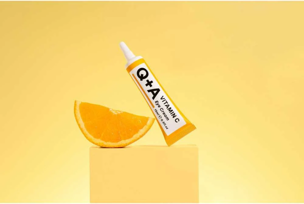 Q+A GLOW HEROES Gift Set odos priežiūros priemonių rinkinys su vitaminu C