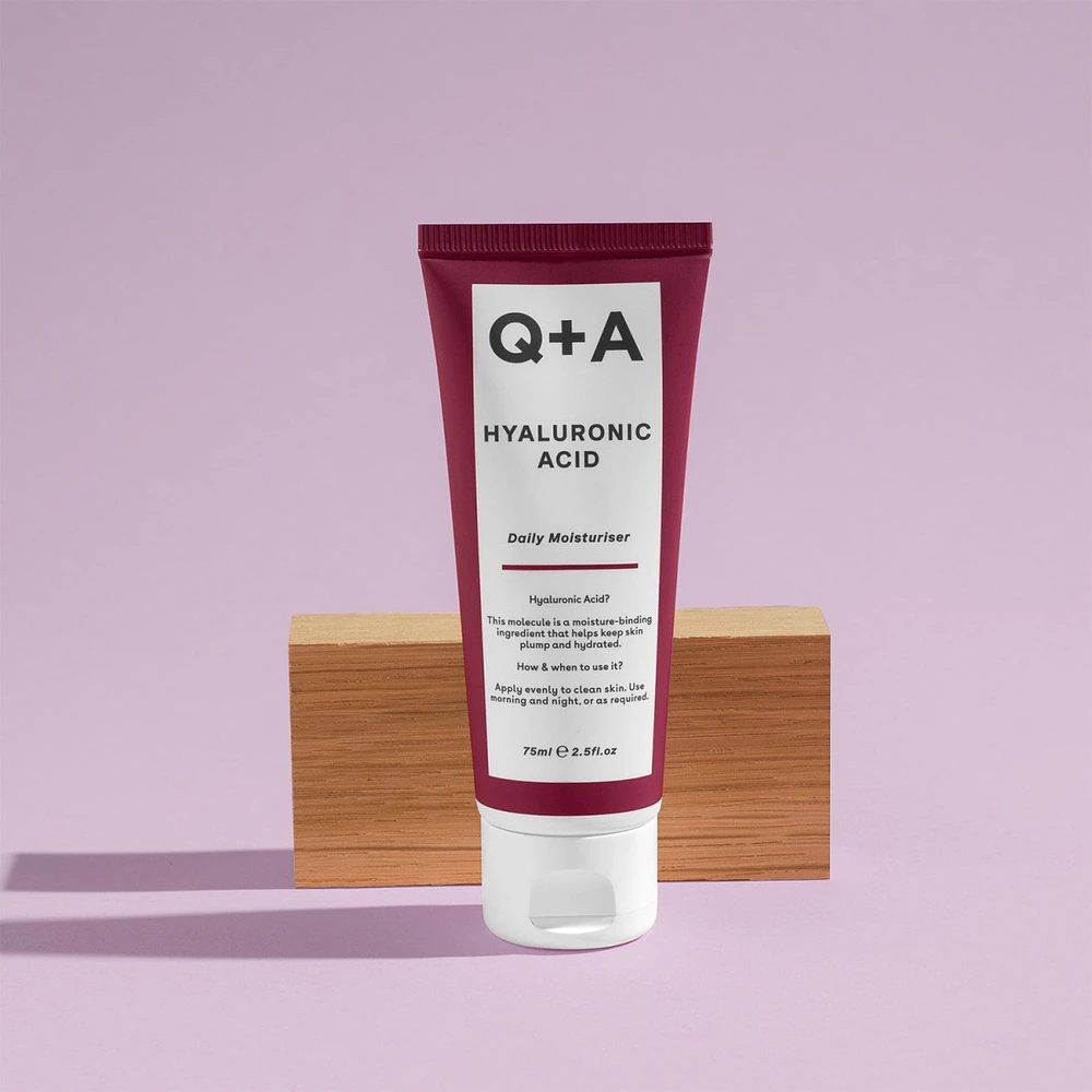 Q+A Hyaluronic Acid Daily Moisturiser Intensyviai drėkinantis veido kremas, 75 ml