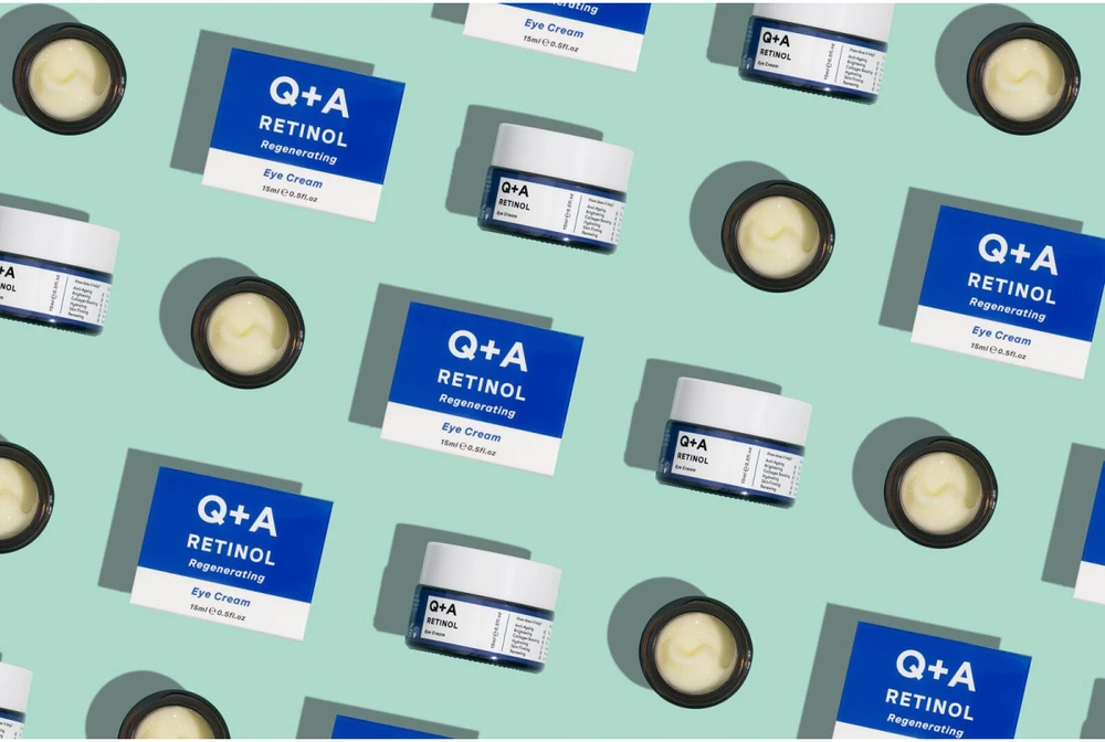 Q+A Retinol Regenerating Paakių kremas atkuriamasis paakių kremas, 15 ml