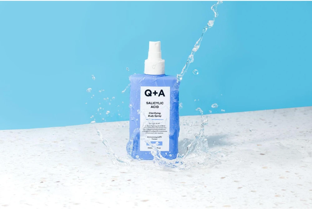Q+A Salicylic Acid Body Purškiklis kūno dulksna su salicilo rūgštimi, 150 ml