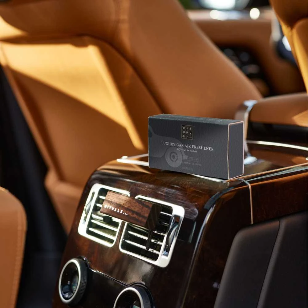Automobilio kvepalų rinkinys Arabian Amber & Musk (laikiklis + 2x3 g papildymas) Rituals Homme Life Is A Journey Car Perfume
