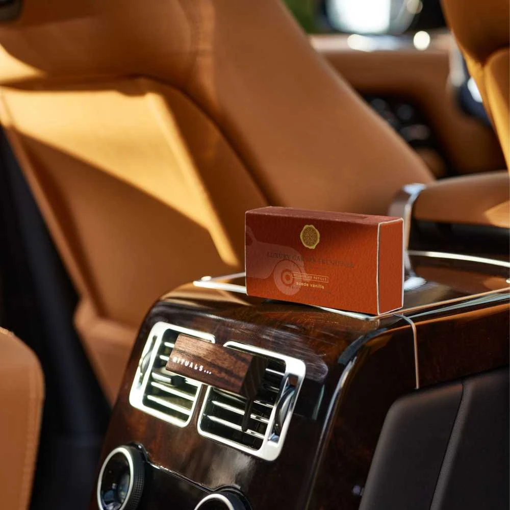 Rituals Private Collection Suede Vanilla Car Perfume oro gaiviklis automobiliui, 2 x 3 g