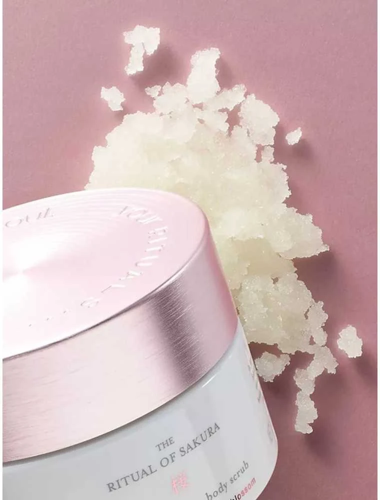 Rituals - he Ritual of Sakura Sugar Body Scrub cukraus kūno šveitiklis, 250 g