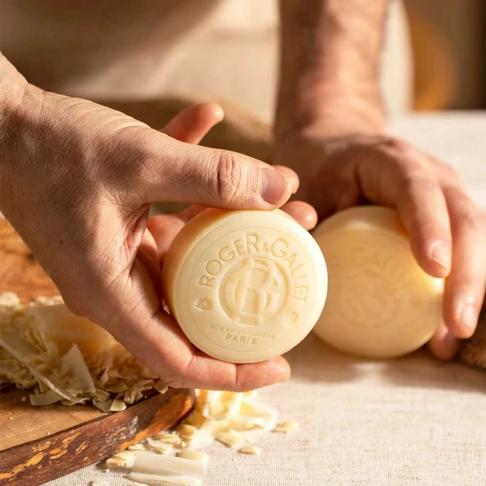 Roger & Gallet Rose Soaps Set kvapiųjų muilų rinkinys, 3 x 100 g